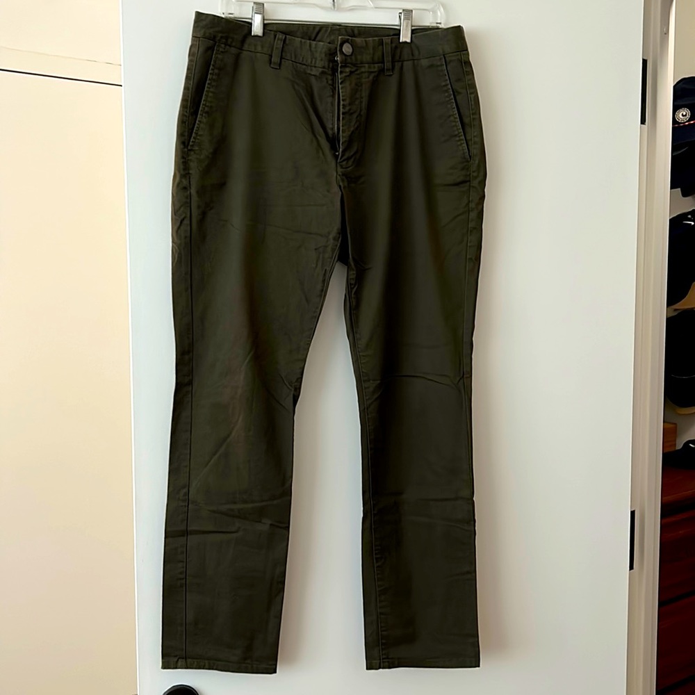 Bonobos tailored original stretched washed chinos. Like brand new.